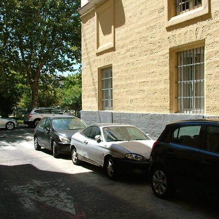 Centro Historico Con Parking Cadiz Apartment Luaran gambar