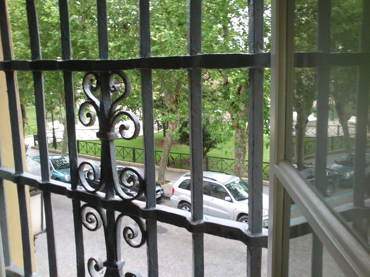 Centro Historico Con Parking Cadiz Apartment Luaran gambar